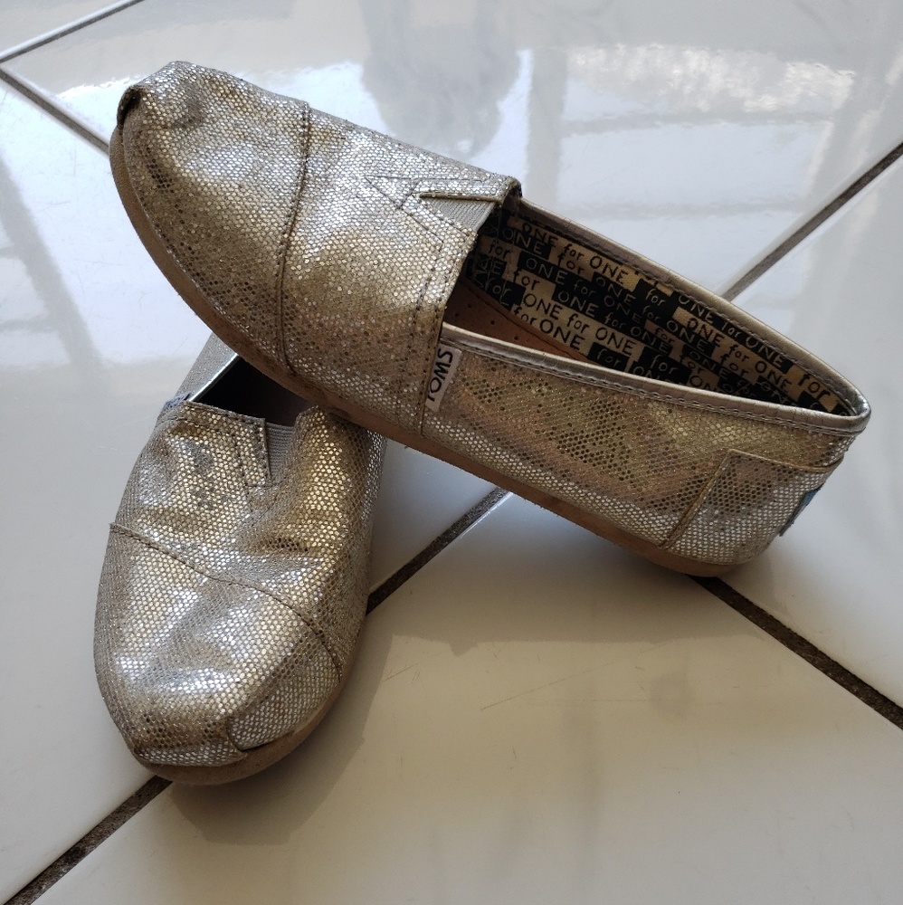 Girls 6 womens 7.5‎ sparkle glitter silver toms